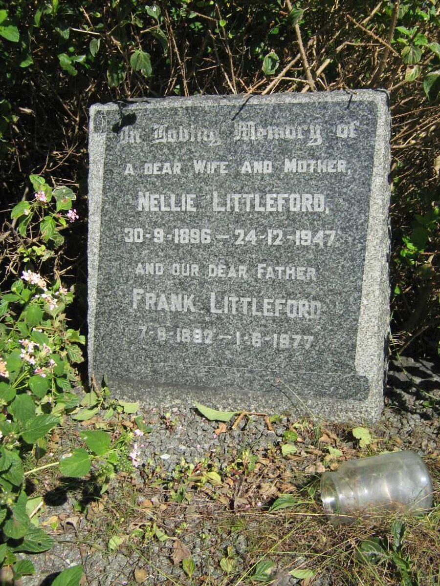 LITTLEFORD Frank 1892-1977 &amp; Nellie 1896-1947