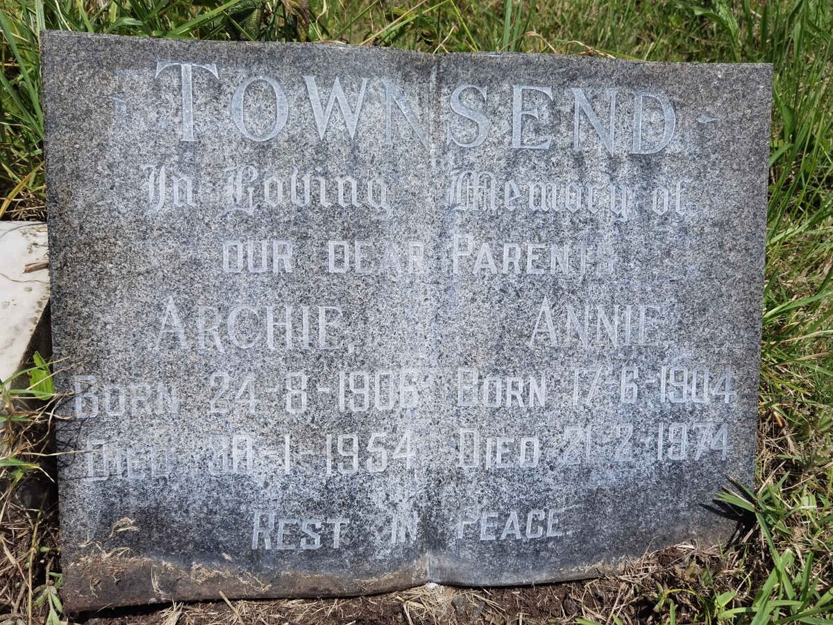 TOWNSEND Archie 1906-1954 &amp; Annie 1904-1974