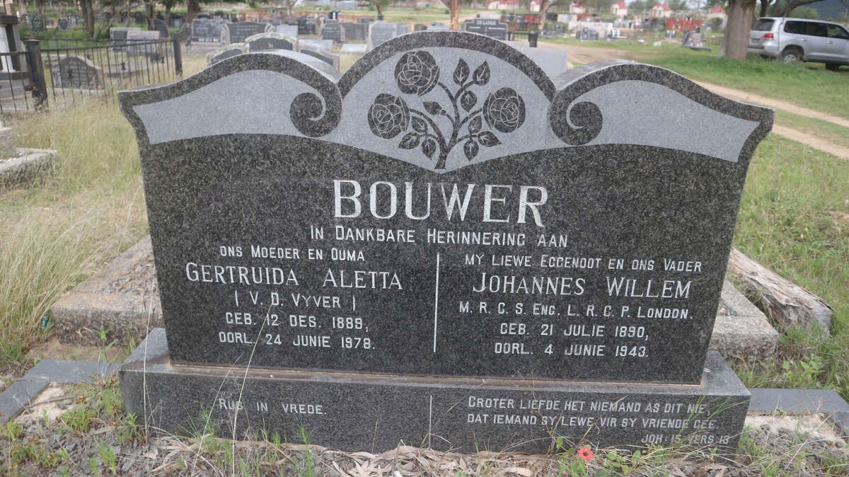 BOUWER Johannes Willem 1890-1943 &amp; Gertruida Aletta V.D. VYVER 1889-1978