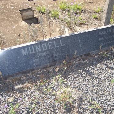 MUNDELL Thomas 1865-1942 &amp; Hester M.E. 1876-1954