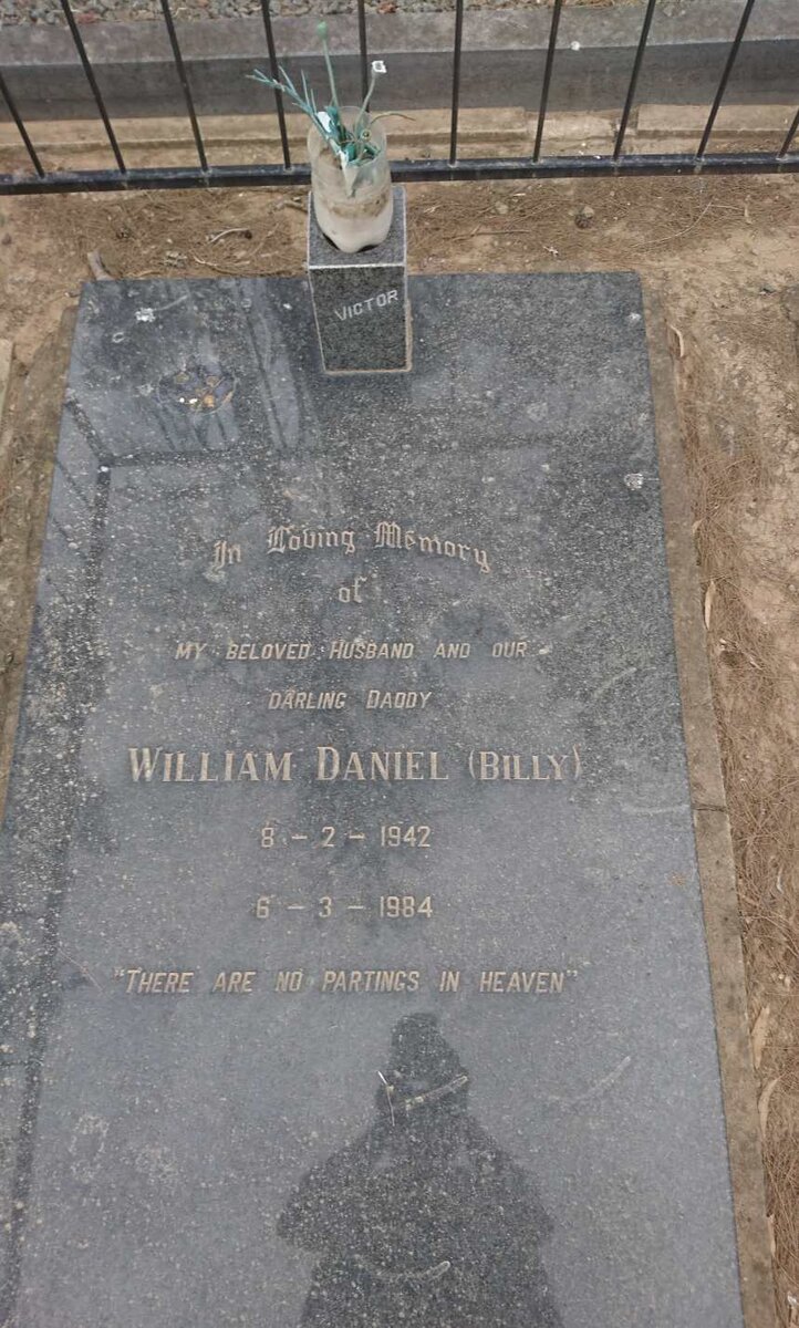 VICTOR William Daniel 1942-1984 &amp; Jennifer Dawn 1947-2007