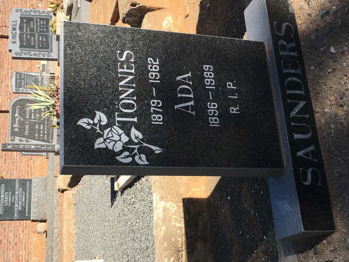 SAUNDERS Tonnes 1879-1962 &amp; Ada 1896-1989