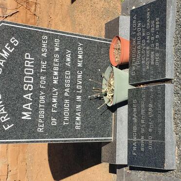 MAASDORP Francis James 1933-1999 &amp; Gwendoline Flora RICHARDSON 1936-1998