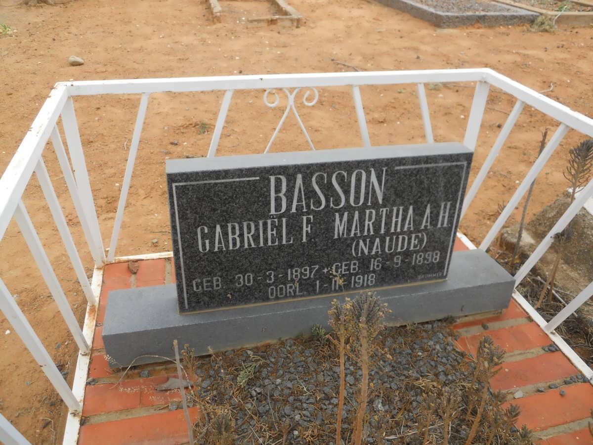BASSON Gabriel F. 1897-1918 &amp; Martha A.H. NAUDE 1898-1918
