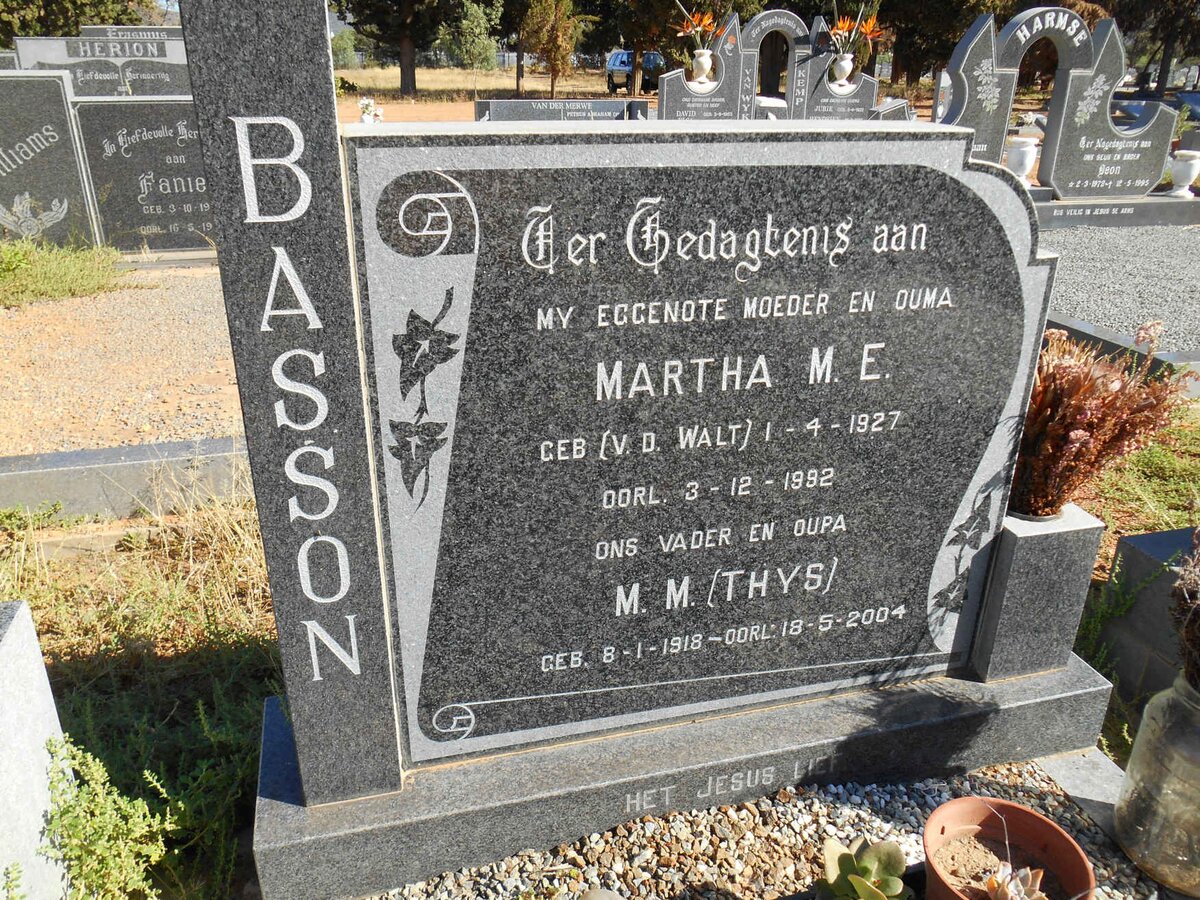BASSON M.M. 1918-2004 &amp; Martha M.E. VAN DER WALT 1927-1992