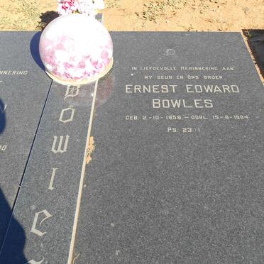BOWLES Bert Masson 1918-1980 &amp; Bessie 1928-2016 :: BOWLES Ernest Edward 1958-1984