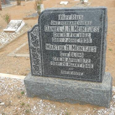 MEINTJES Daniel J.H. 1862-1938 &amp; Martha H. BLOM 1872-1948