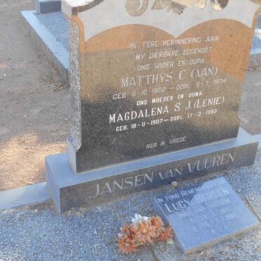 VUUREN Matthys C., Jansen van 1902-1974 &amp; Magdalena S.J. 1907-1993