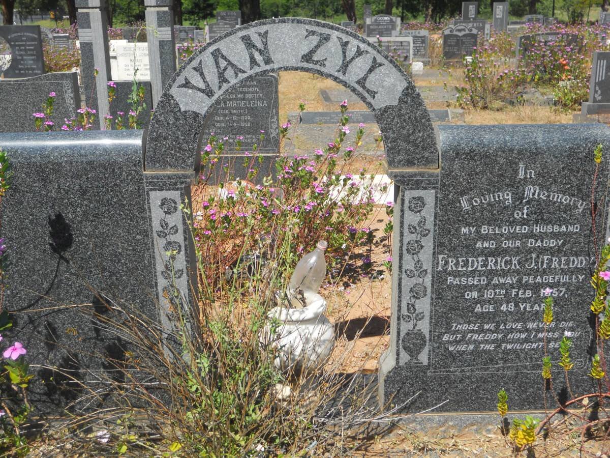 ZYL Frederick J., van -1957