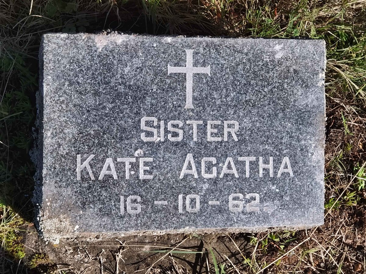 ? Kate Agatha -1962