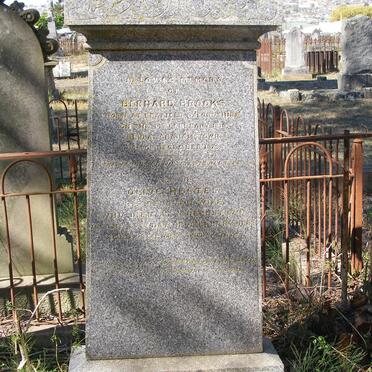 BROOKS Bernard 1818-1879 &amp; Olive Hester -1882