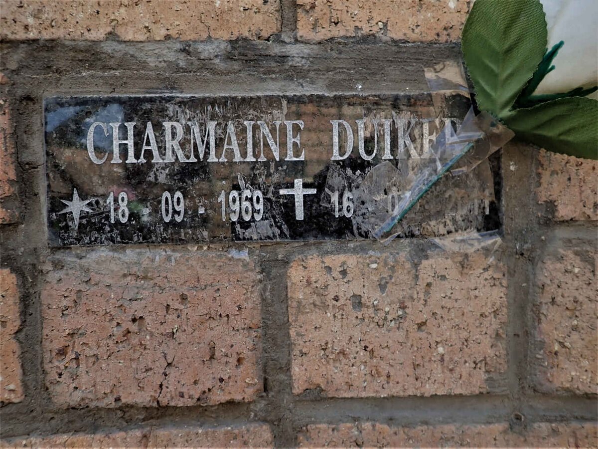 DUIKER Charmaine 1969-2011