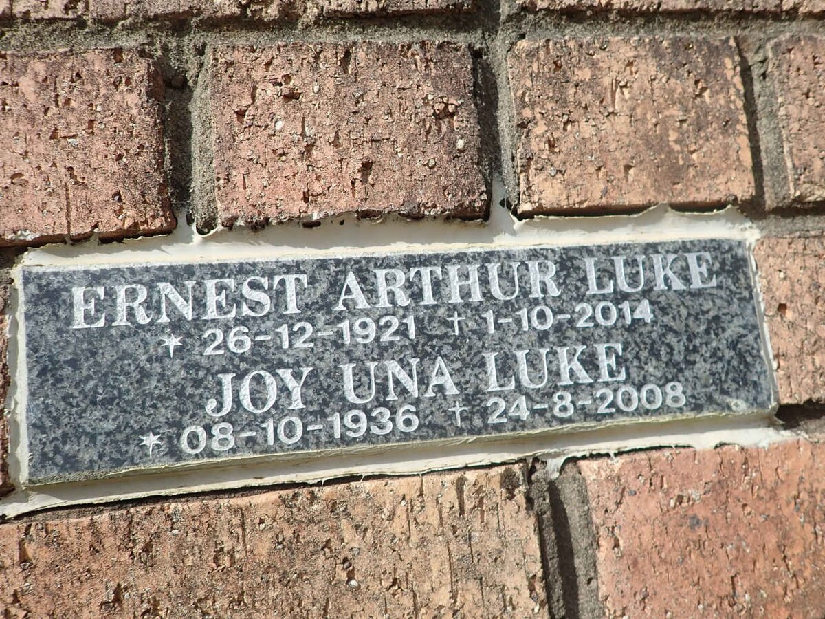 LUKE Ernest Arthur 1921-2014 &amp; Joy Una 1936-2008