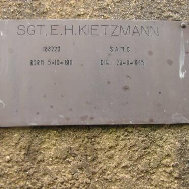 KIETZMANN E.H. 1911-1985