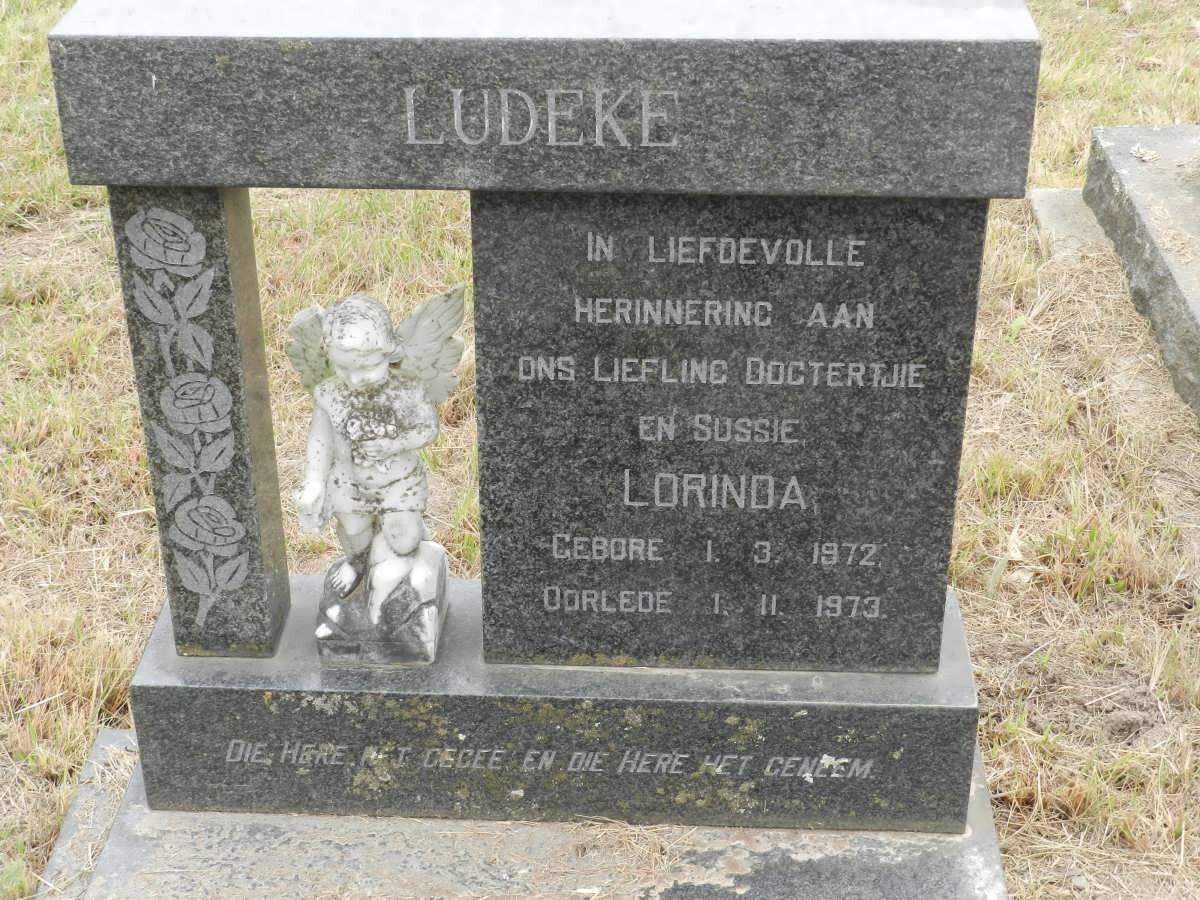 LUDEKE Lorinda 1972-1973