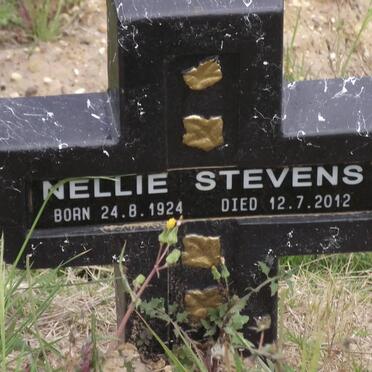 STEVENS Nellie 1924-2012