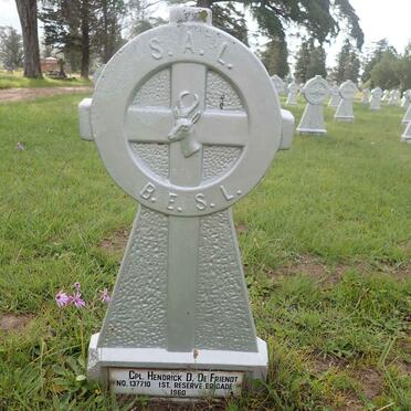 F - Vanne :: Surnames - F