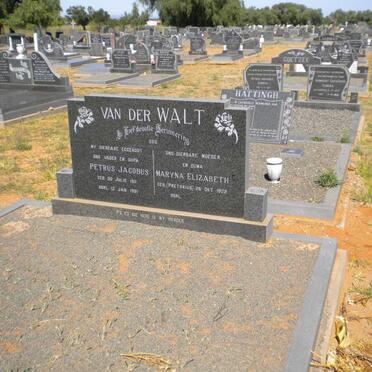 WALT Petrus Jacobus, van der 1911-1991 &amp; Maryna Elizabeth PRETORIUS 1922-