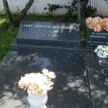 OOSTHUIZEN Gert Christiaan Lourens 1915-1983 &amp; Cecilia Helena 1925-1995