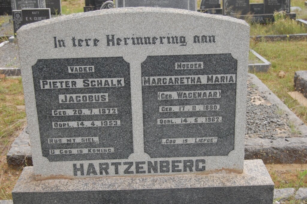HARTZENBERG Pieter Schalk Jacobus 1872-1953 &amp; Margaretha Maria WAGENAAR 1890-1962
