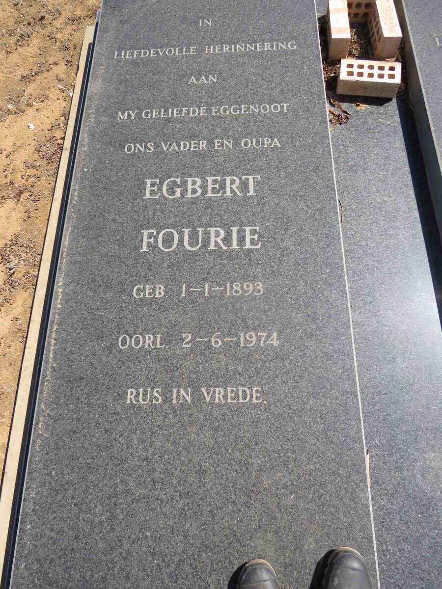 FOURIE Egbert 1893-1974 & Olive Ethel KOEN 1896-1982_1