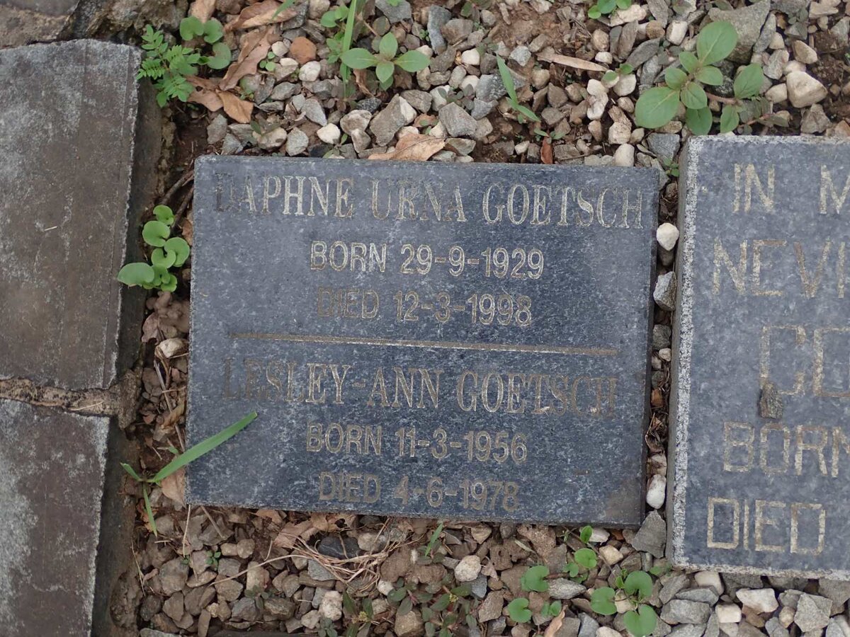 GOETSCH Daphne Urna 1929-1998 :: GOETSCH Lesley Ann 1956-1978