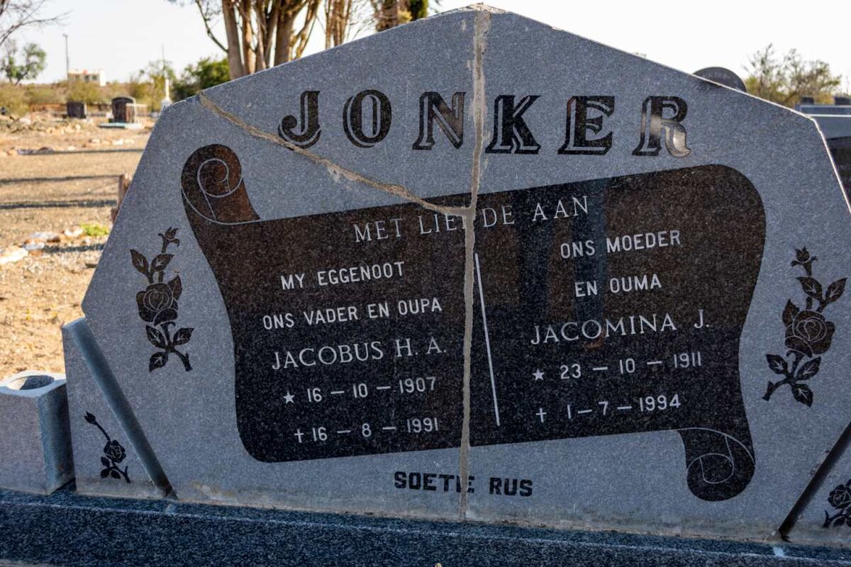 JONKER Jacobus H.A. 1907-1991 &amp; Jacomina J. 1911-1994
