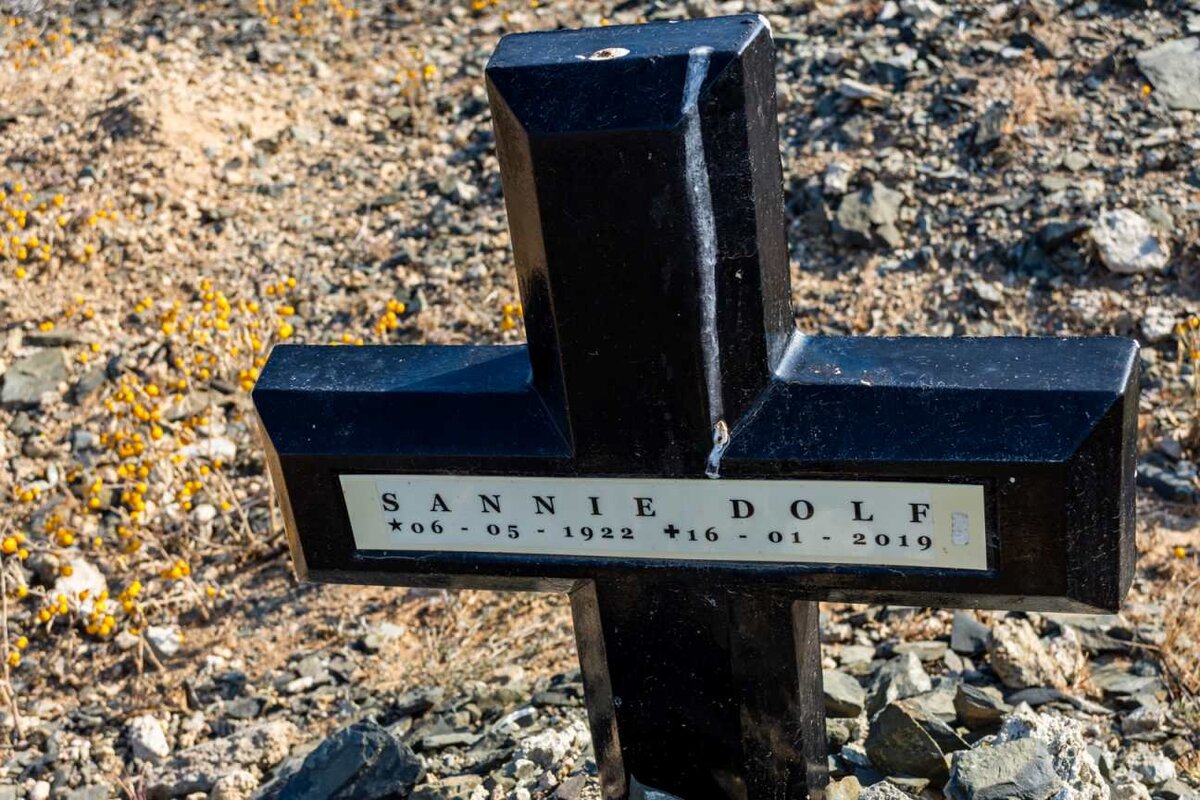 DOLF Sannie 1922-2019