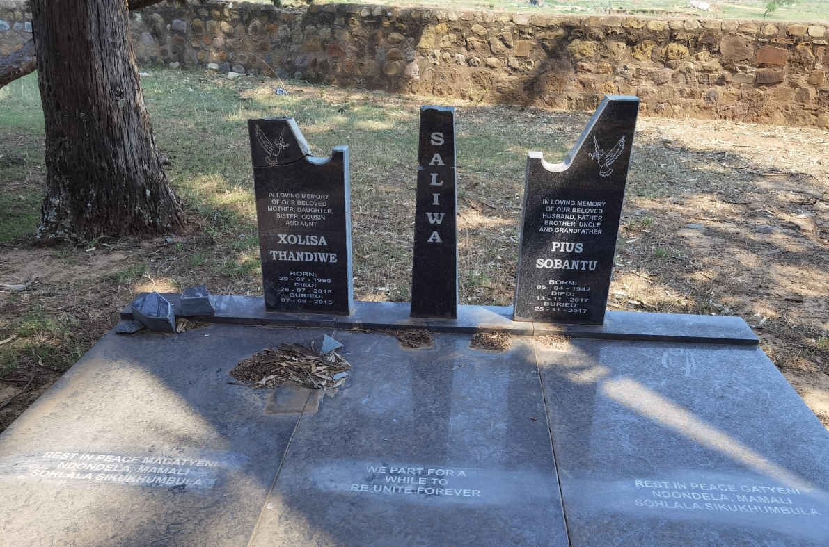 SALIWA Pius Sobantu 1942-2017 :: SALIWA Xolisa Thandiwe 1980-2015