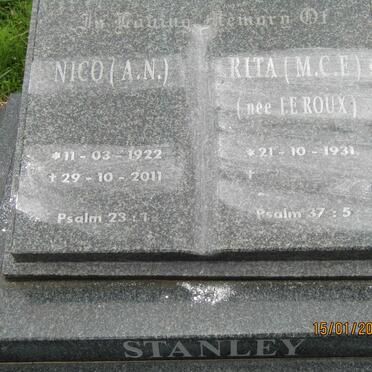 STANLEY A.N. 1922-2011 &amp; M.C.E. LE ROUX 1931-