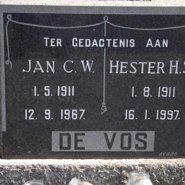 VOS Jan C.W., de 1911-1967 &amp; Hester H.S. 1911-1997