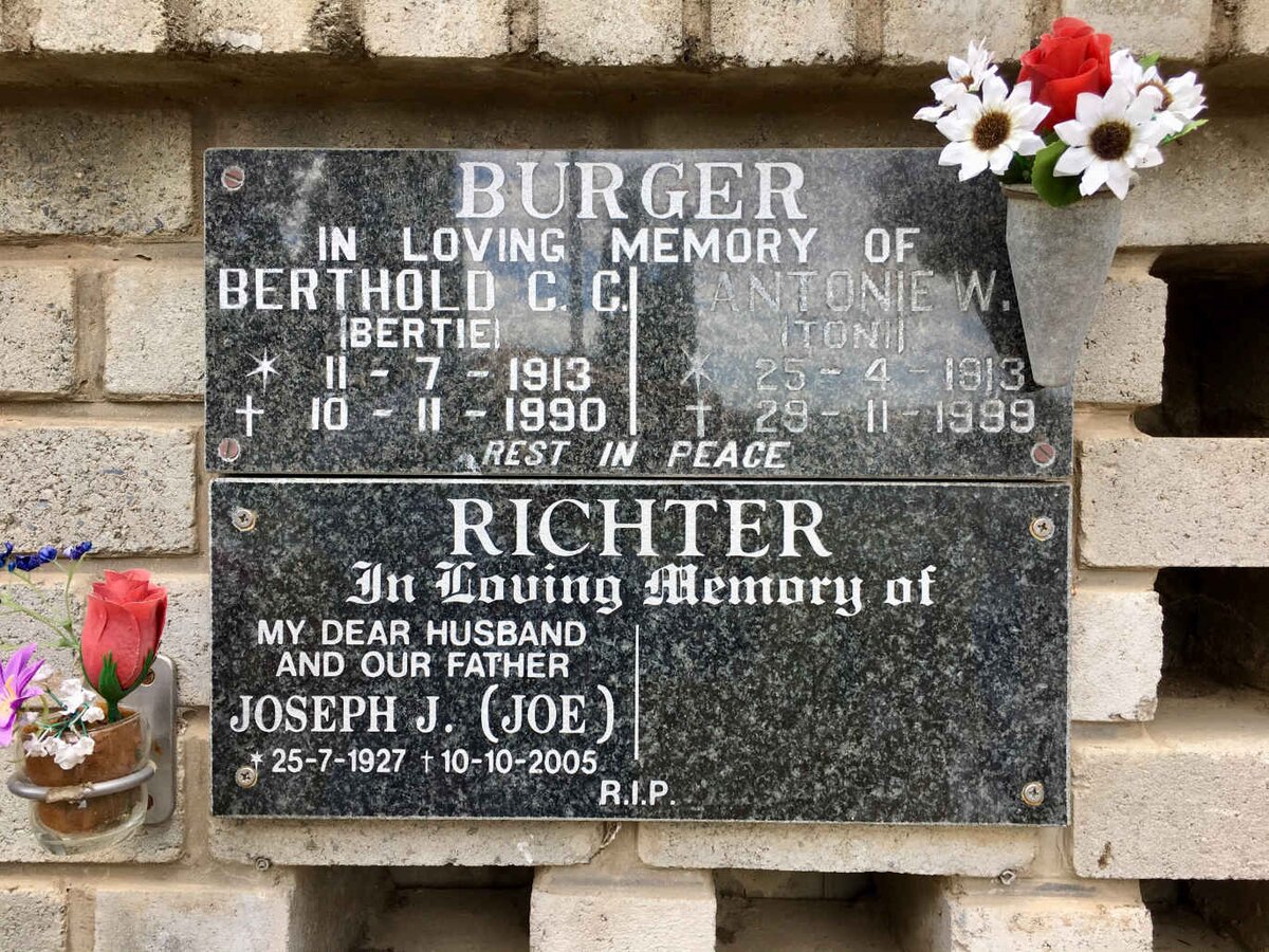 BURGER Berthold C.C. 1913-1990 :: BURGER Antonie W. 1913-1999 :: RICHTER Joseph J. 1927-2005