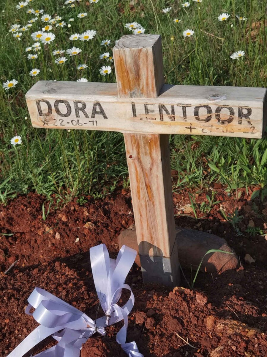 LENTOOR Dora 1971-2022