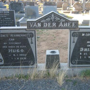 AHEE Hugo, van der 1903-1976 &amp; Driesa 1900-1992