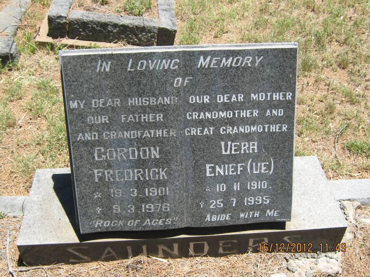 SAUNDERS Gordon Frederick 1901-1976 &amp; Vera Enief 1910-1995