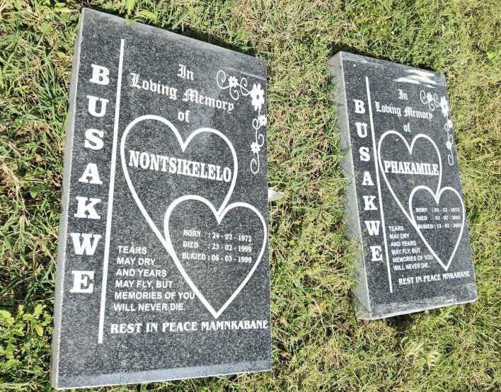BUSAKWE Nontsikelelo 1972-1999 :: BUSAKWE Phakamile ?-200?