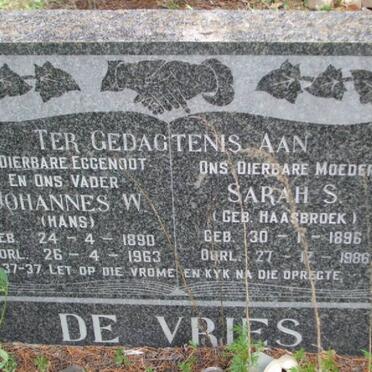 VRIES Johannes W., de 1890-1963 &amp; Sarah S. HAASBROEK 1896-1986