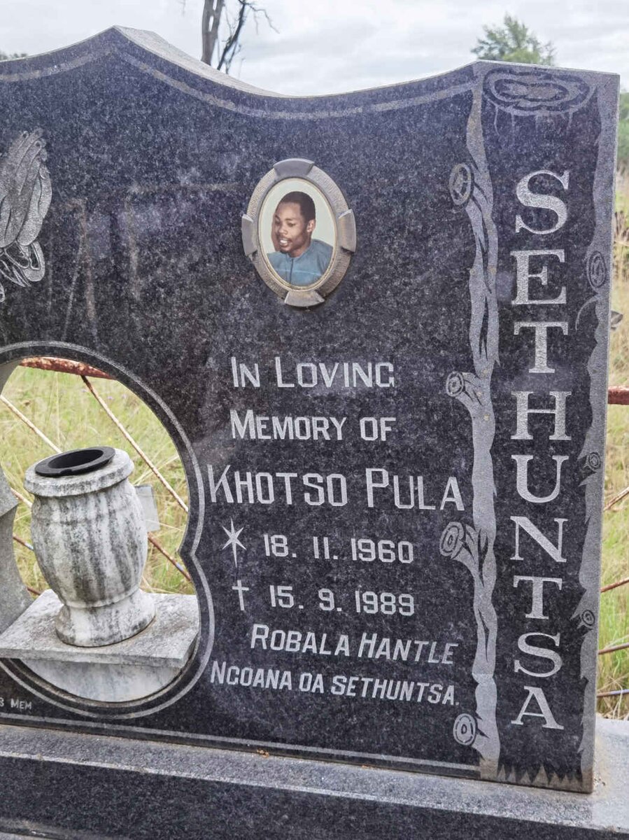 SETHUNTSA Khotso Pula 1960-1989