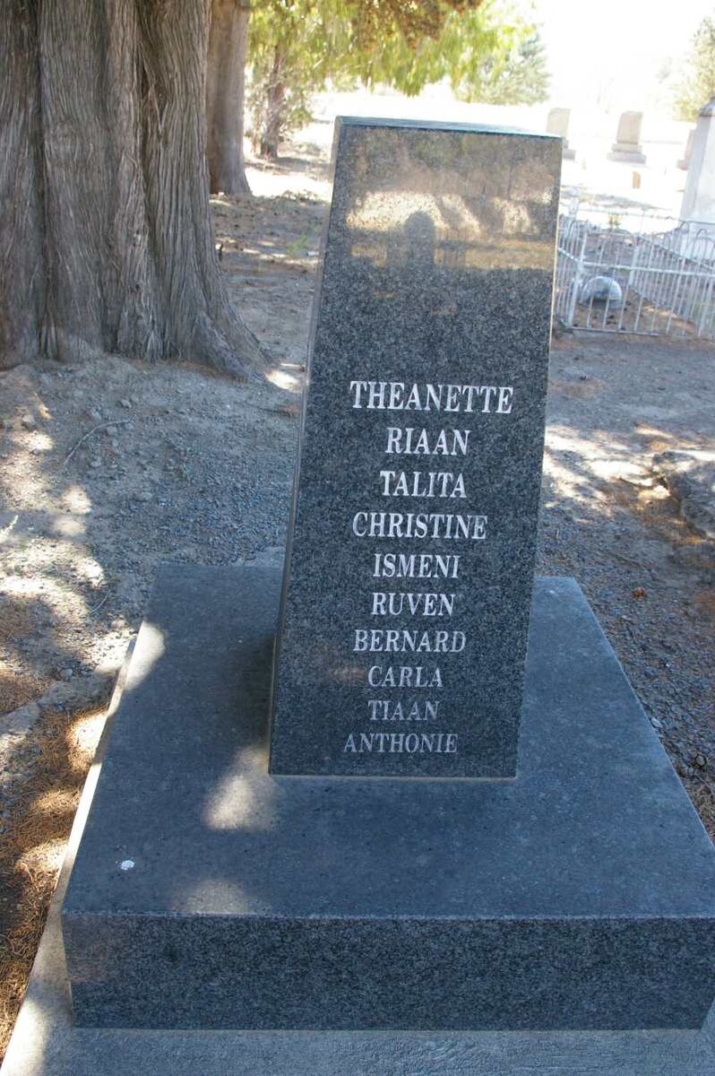 KITCHING Joseph 1921-2000 :: KITCHING Dora