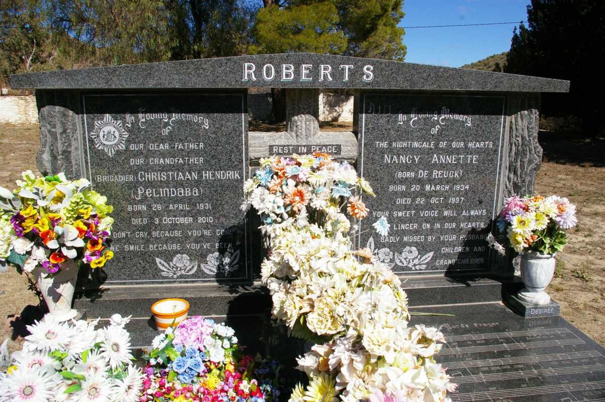ROBERTS Christiaan Hendrik 1931-2010 &amp; Nancy Annette DE REUCK 1934-1997