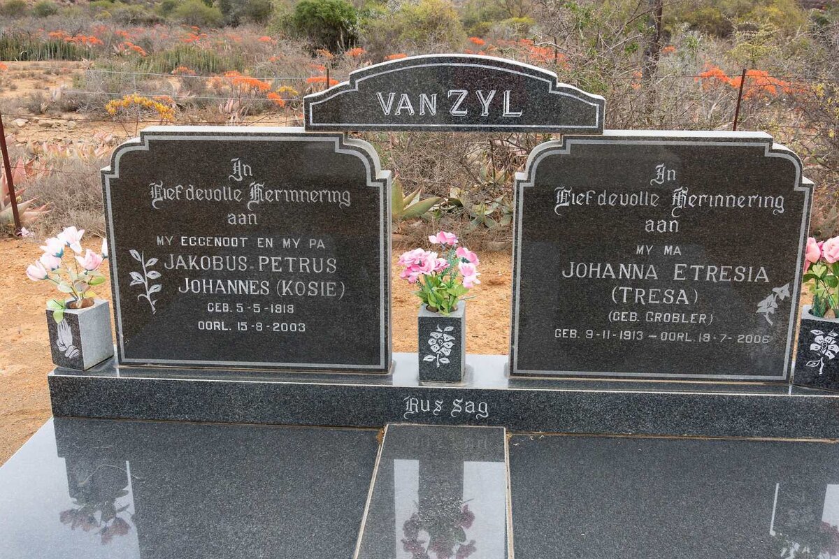 ZYL Jakobus Petrus Johannes, van 1918-2003 &amp; Johanna Etresia GROBLER 1913-2006