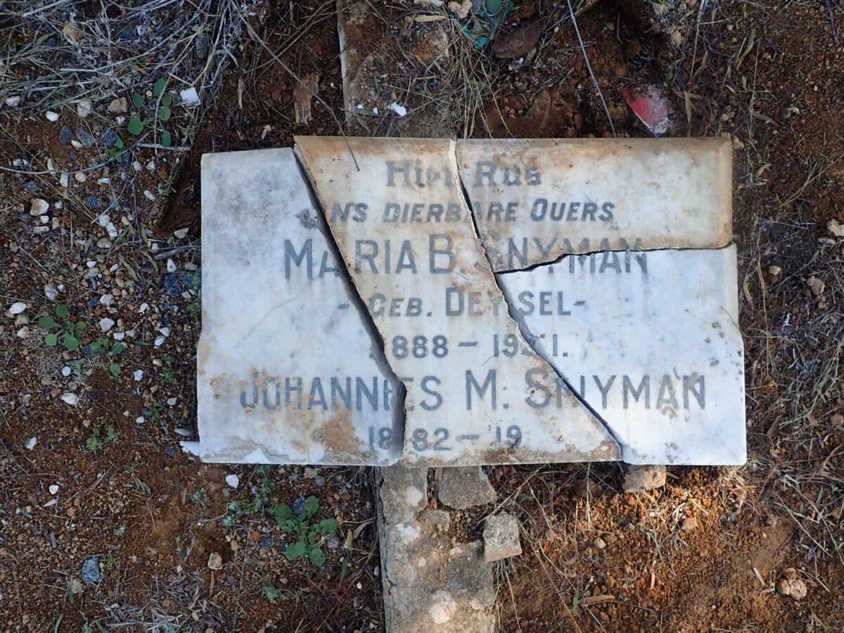 SNYMAN Johannes M. 1882- &amp; Maria B. DEYSEL 1888-19?1