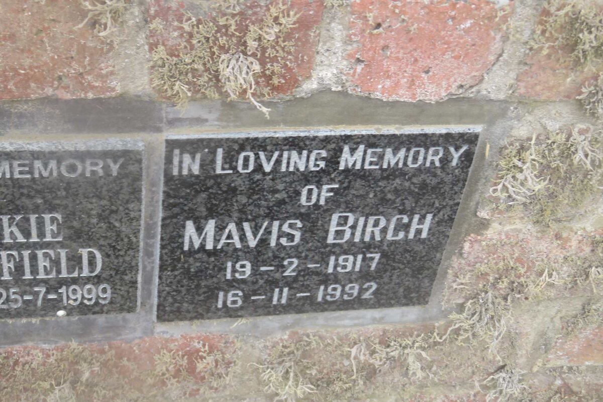 BIRCH Mavis 1917-1992