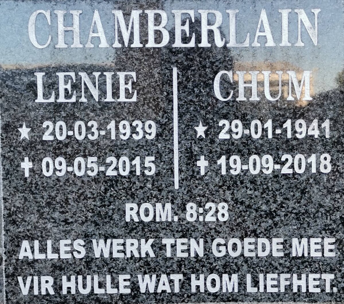 CHAMBERLAIN Chum 1941-2018 &amp; Lenie 1939-2015