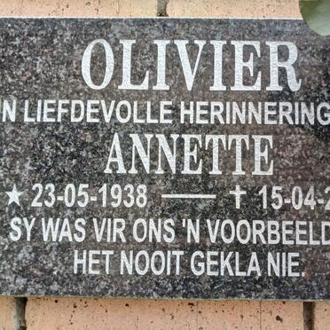 OLIVIER Annette 1938-2017