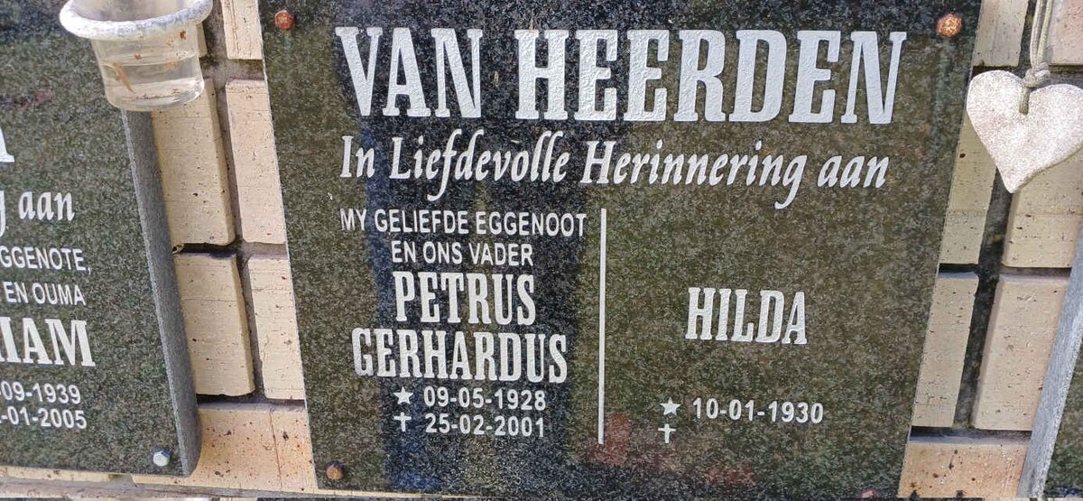 HEERDEN Petrus Gerhardus, van 1928-2001 &amp; Hilda 1930-