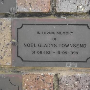 TOWNSEND Noel Gladys 1921-1999