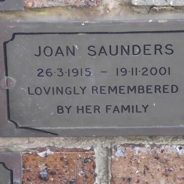 SAUNDERS Joan 1915-2001