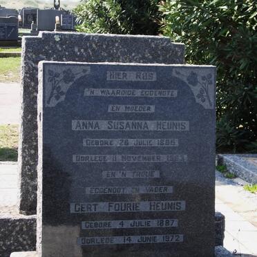 HEUNIS Anna Susanna 1885-1963 &amp; Gert Fourie 1887-1972