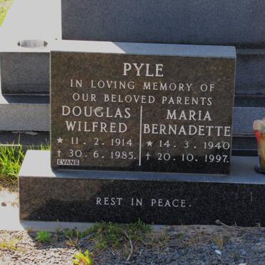 PYLE Douglas Wilfred 1914-1985 &amp; Maria Bernadette 1940-1997